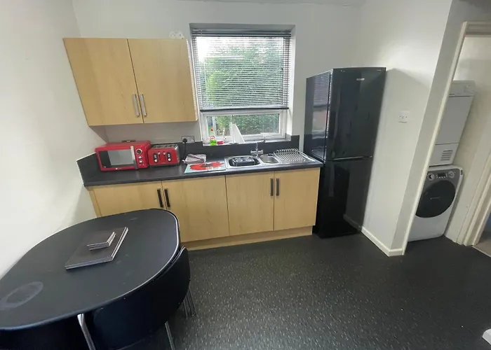 Leavesley Holiday Home