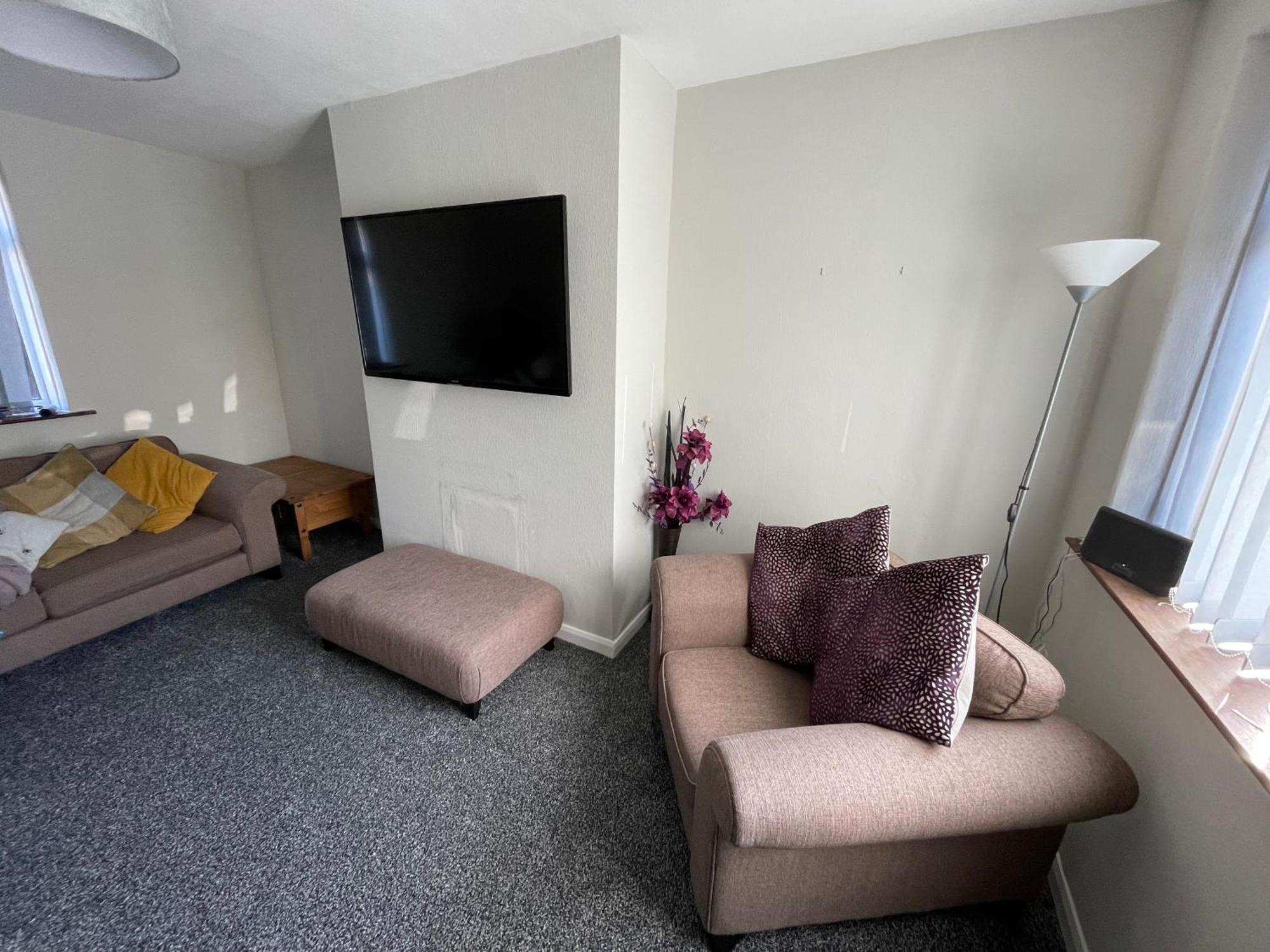 Leavesley Holiday home *