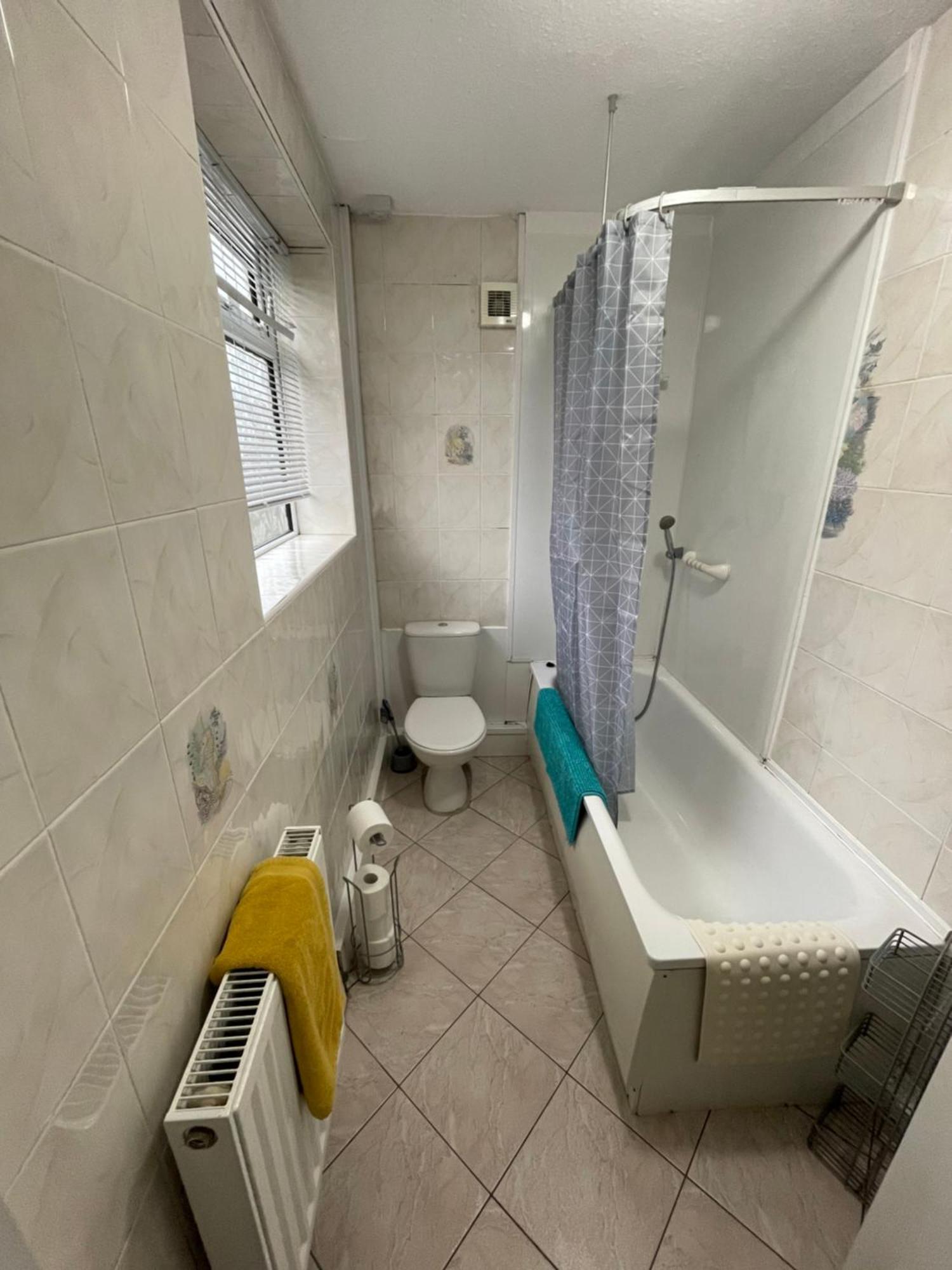 Leavesley Holiday home